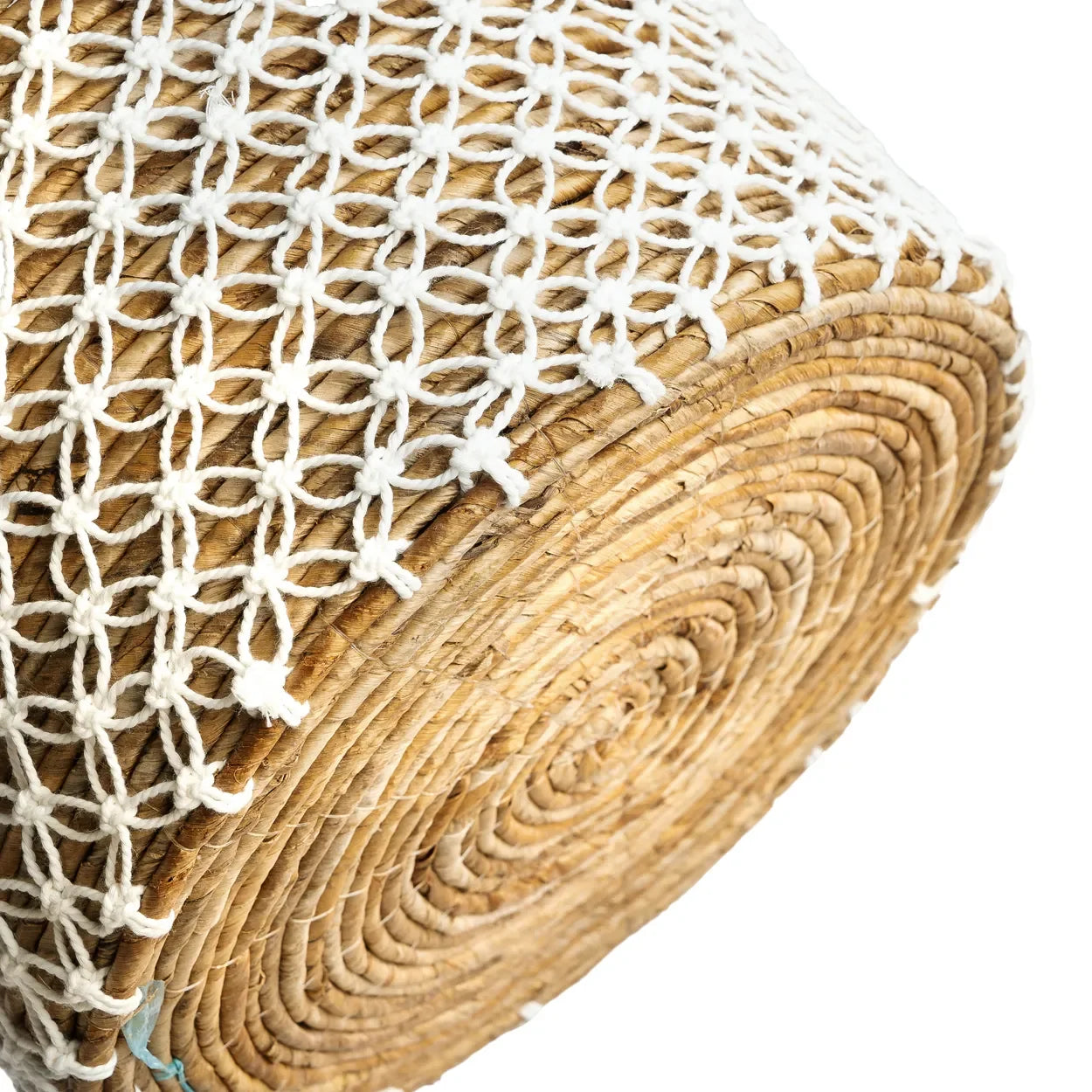 Panier rond en jute tressé avec overlay macramé blanc et anses en corde Ø35 cm
