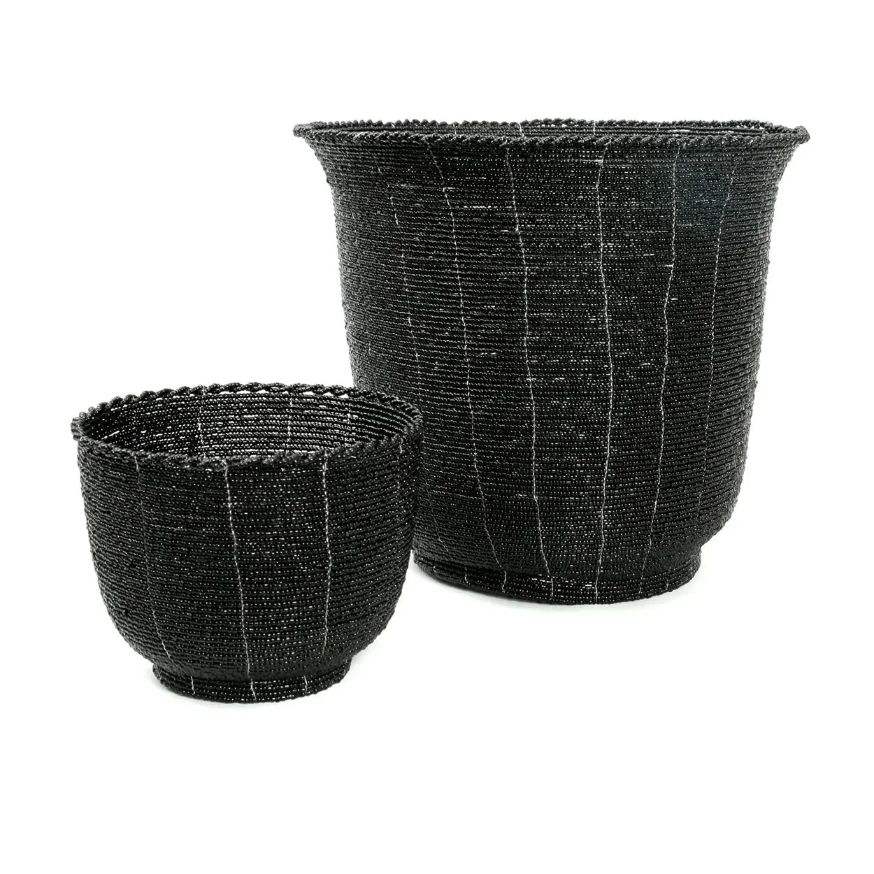 Panier rond en perles tressées noires avec rayures blanches pour rangement décoration