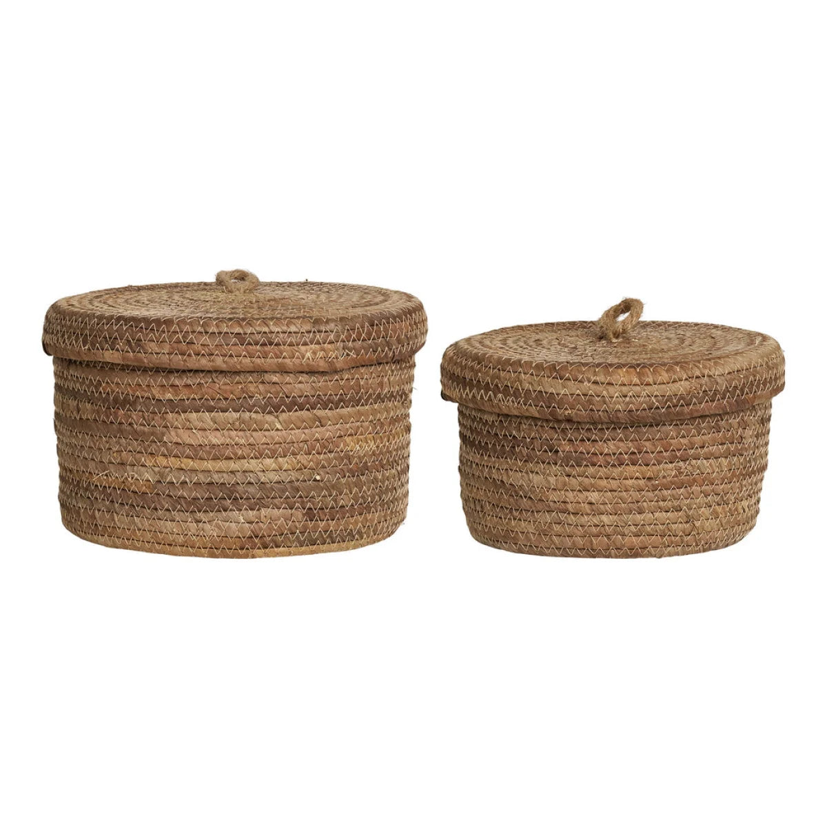 Deux paniers de rangement ronds en feuilles de bananier tressées avec couvercle
