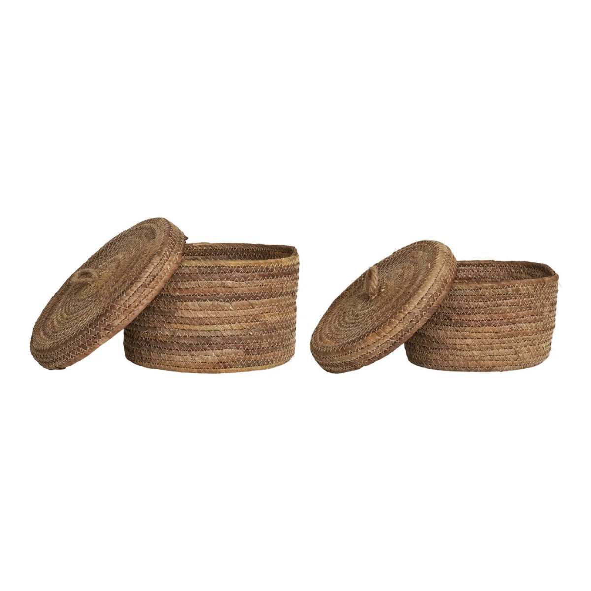 Deux paniers de rangement cylindriques en feuilles de bananier tressées avec couvercle
