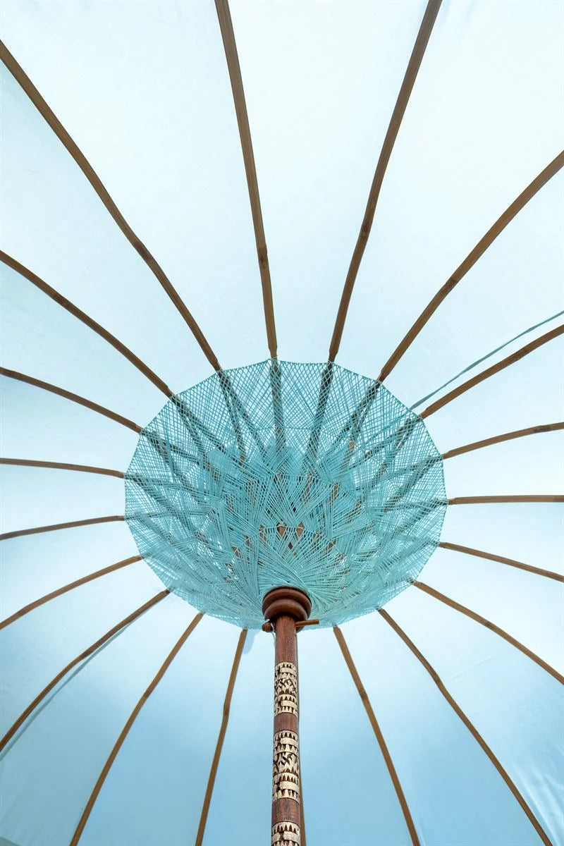 Parasol balinais 180 cm en bois et tissu bleu pastel