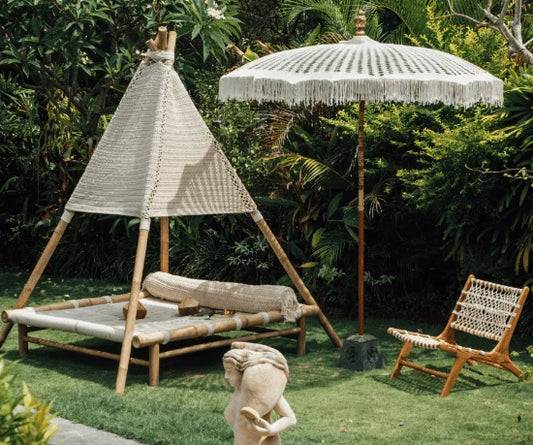 Parasol balinais en macramé avec mât sculpté bois 250 cm