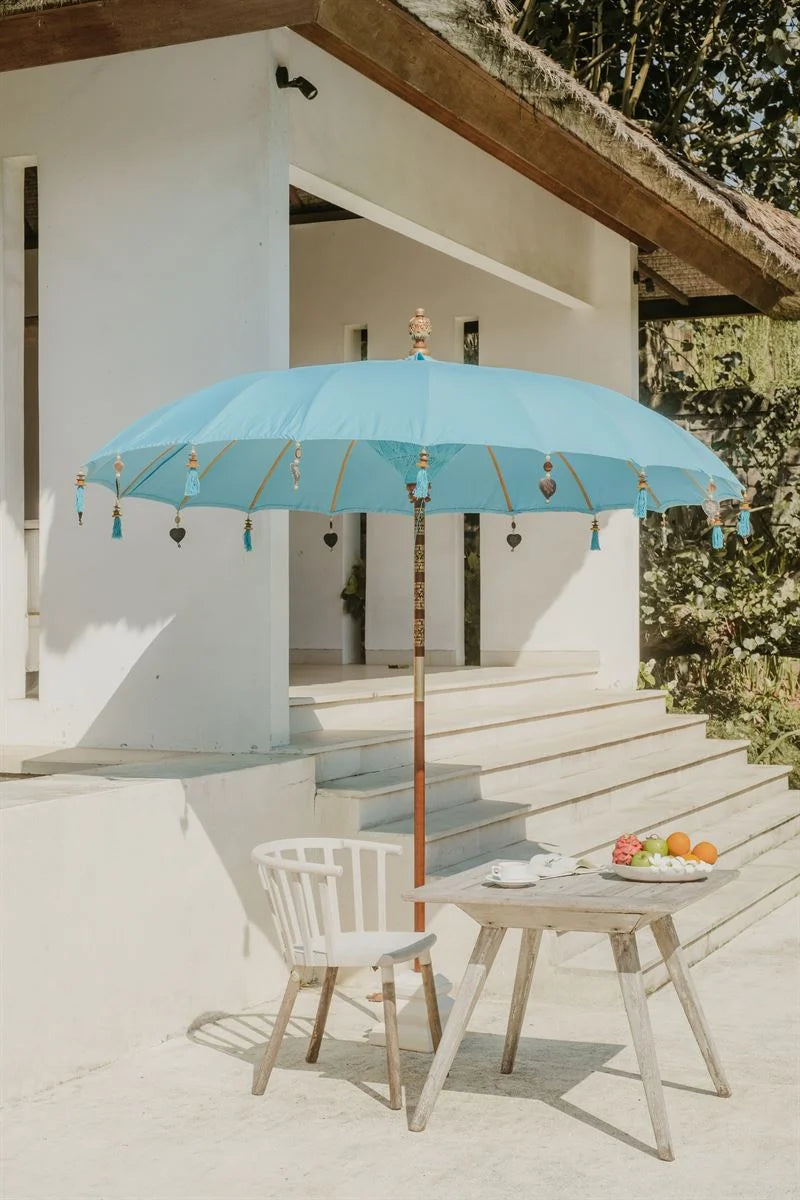 Parasol en toile bleu mer 180 cm avec houppes décoratives