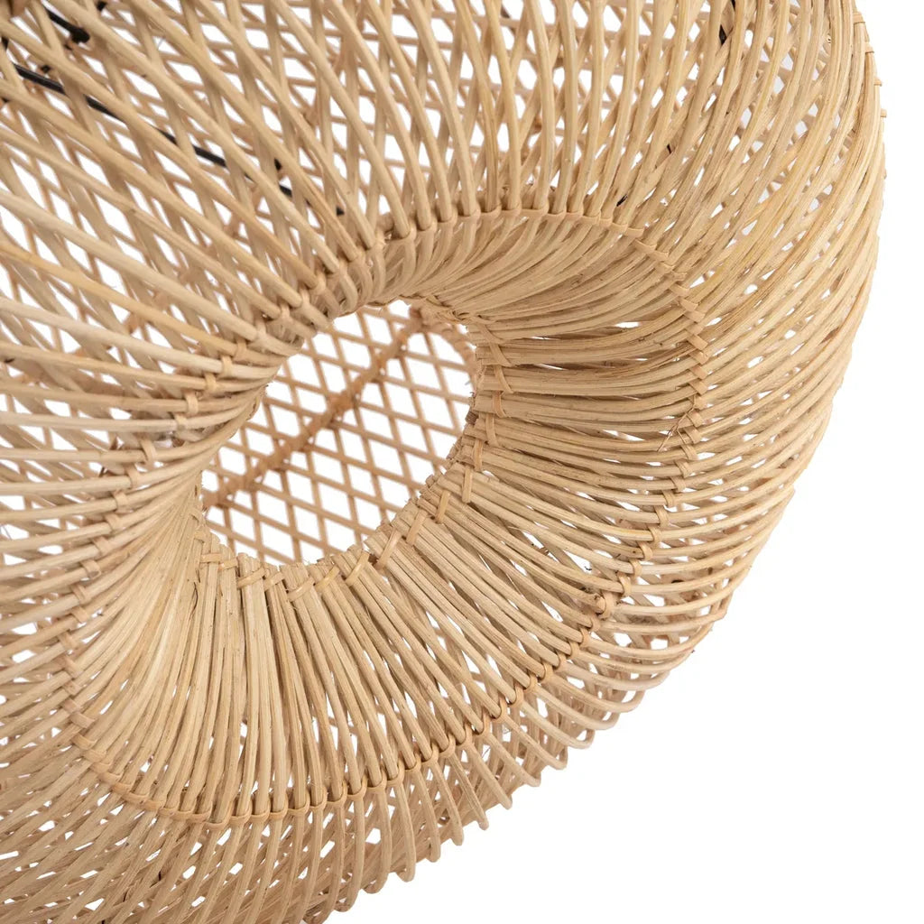 Suspension en rotin tissé Le pendentif Batu Bolong Naturel L