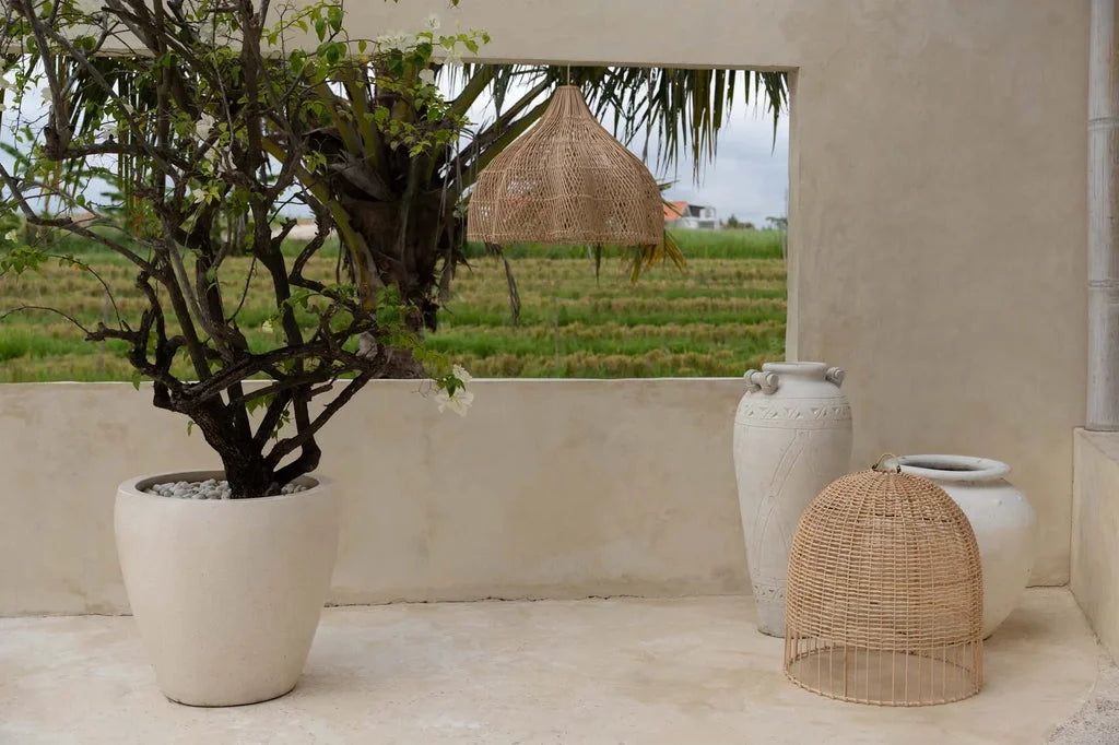 Luminaire suspendu en tissage naturel pour une décoration élégante et chaleureuse