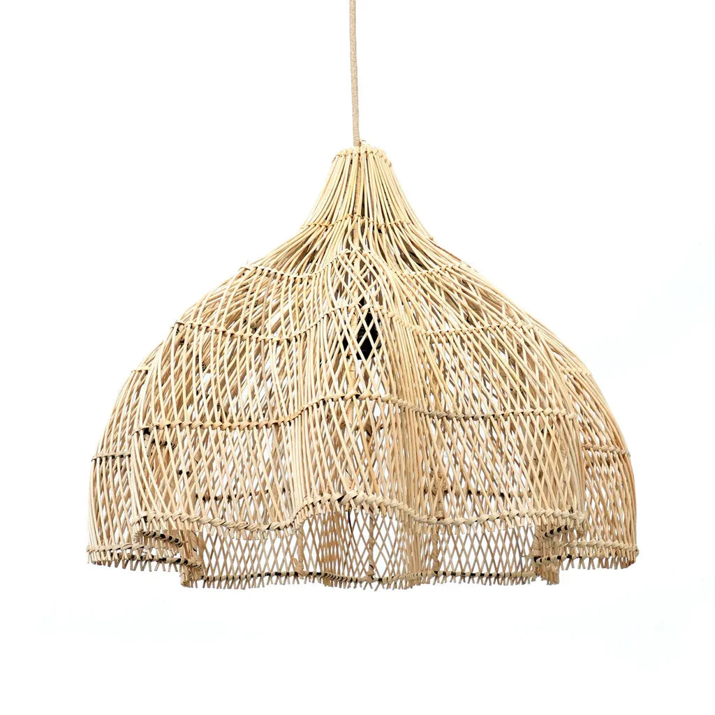 Lampe suspendue en rattan tressé pour une ambiance naturelle et élégante