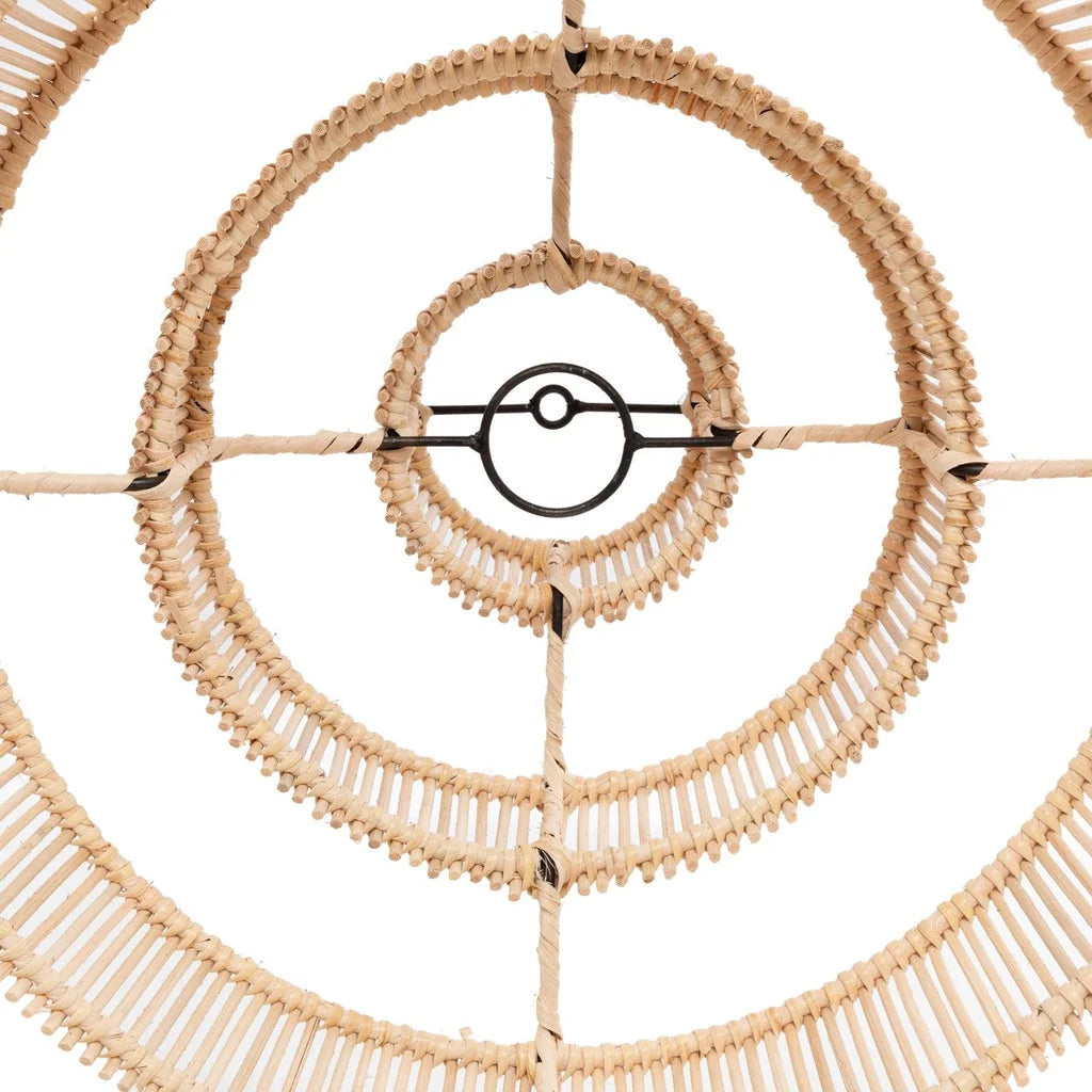 Applique en osier tissé avec cercles concentriques et fixation en métal noir
