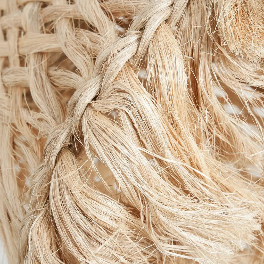 Pendentif méduse en abaca naturel avec tressage et weaving artisanaux