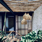 Pendentifs en tissage naturel pour éclairage décoratif dans la cuisine moderne