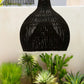 Lampe suspendue en tissage noir Le Pendentif Piège à Homard L