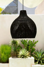 Lampe suspendue en tissage noir Le Pendentif Piège à Homard L
