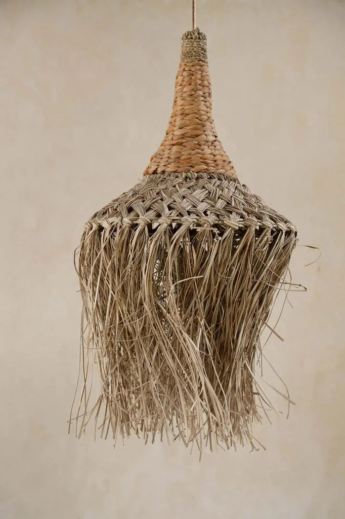 Suspension en paille tissée Le pendentif Playa Naturel M pour éclairage intérieur