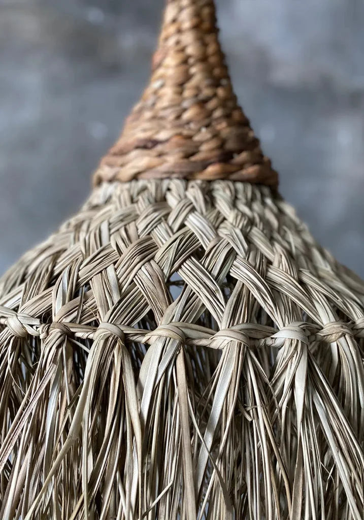 Luminaire suspension en paille tissée pour une ambiance naturelle et chaleureuse