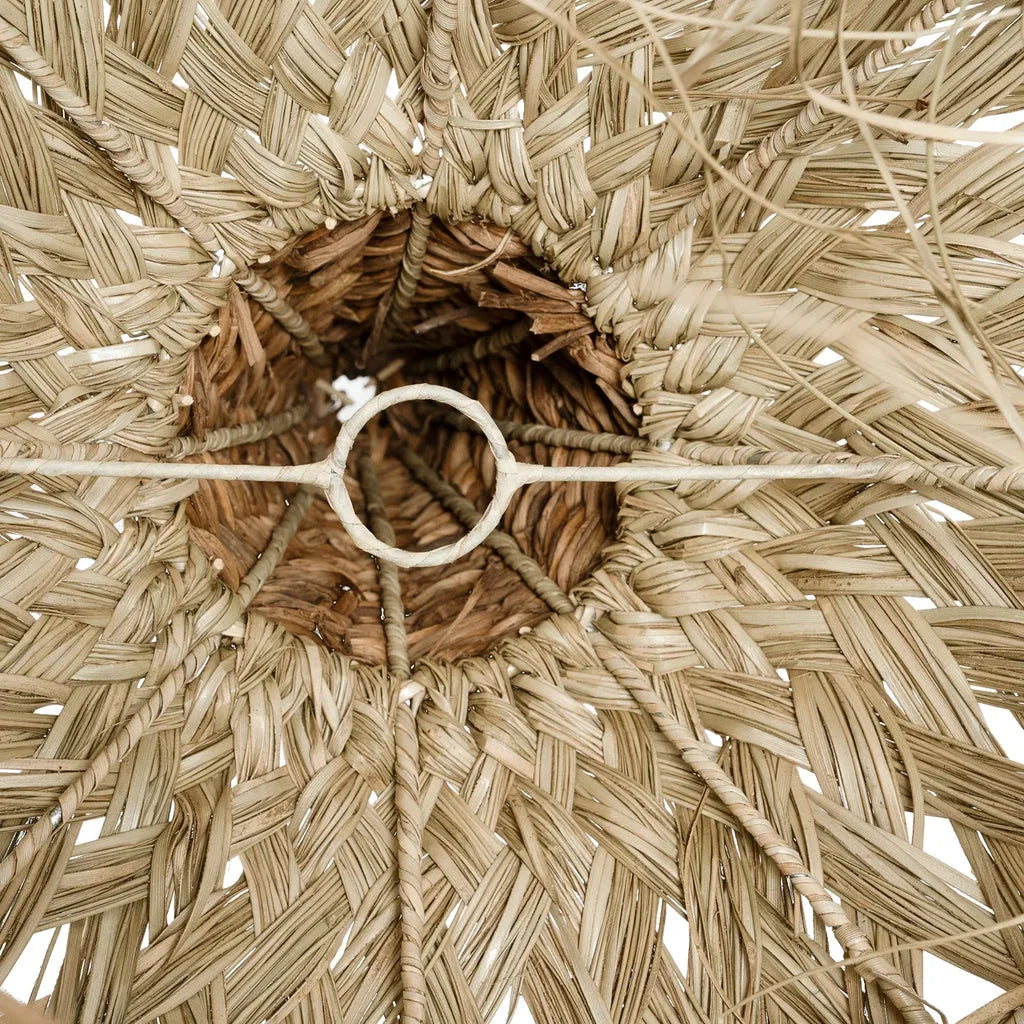 Intérieur d un parasol en paille tissée pour Le pendentif Playa Naturel M