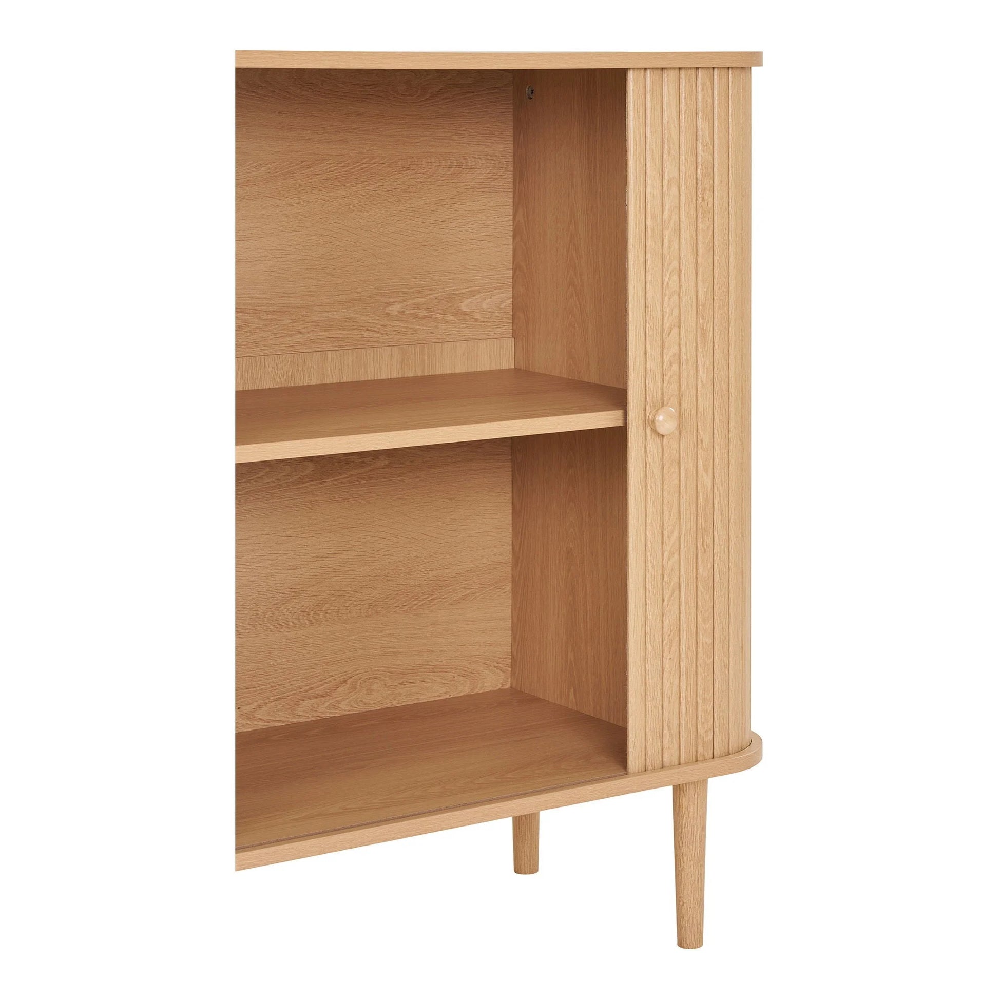 Buffet bas en bois naturel strié avec portes coulissantes et étagères élégantes