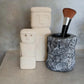 Statues en pierre blanches et porte-pinceaux de maquillage La Pierre de Sumba #24