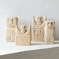 Quatre figures sculptées stylisées pour La Pierre de Sumba #24