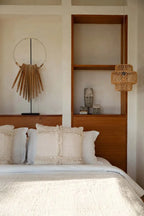 Intérieur de chambre bohème avec La Pierre de Sumba #29, décor coloré et artistique
