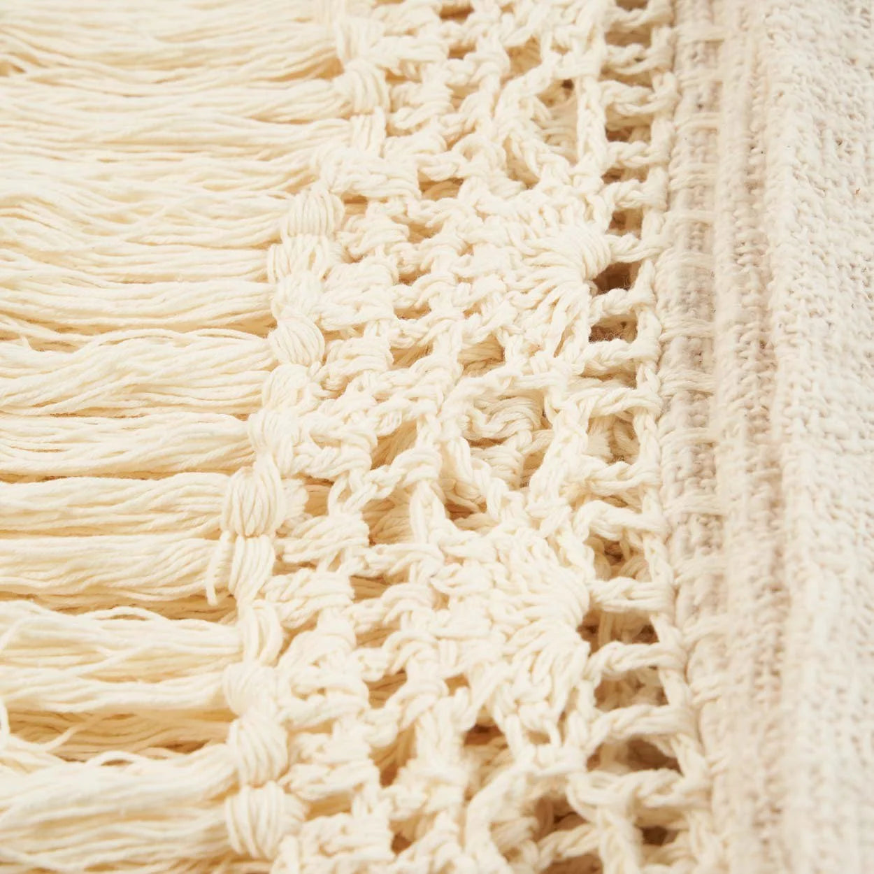 Tissu en crochet beige crème avec franges pour plaid en coton 135x270 cm