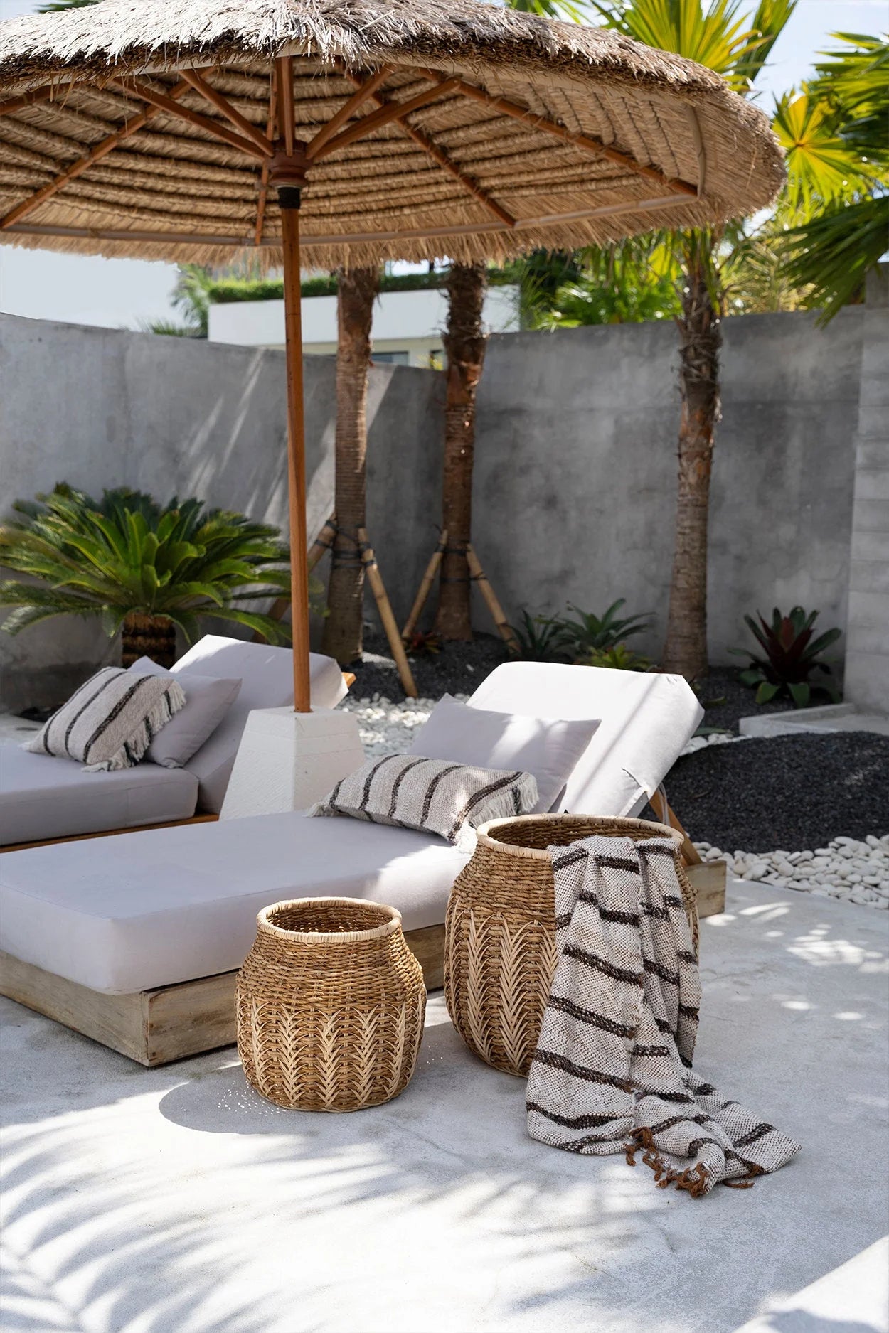 Parasole de plage tropical en tissu en coton tissé rayé beige et marron