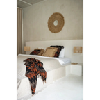 Plaid en coton tissé noir et orange motif géométrique avec franges