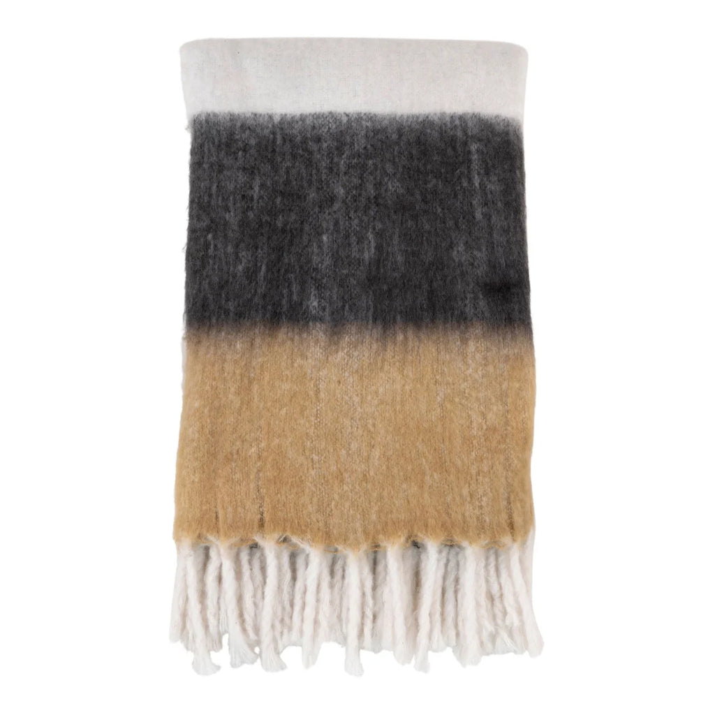 Plaid duveteux à franges en maille chinée camel et anthracite, beige et noir