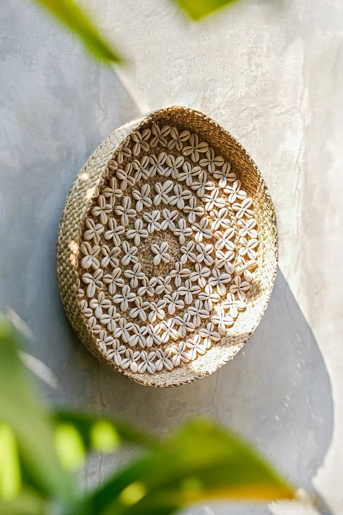 Panier rond en tissage avec motif coquillage cowrie pour La plaque de coquillage Costa