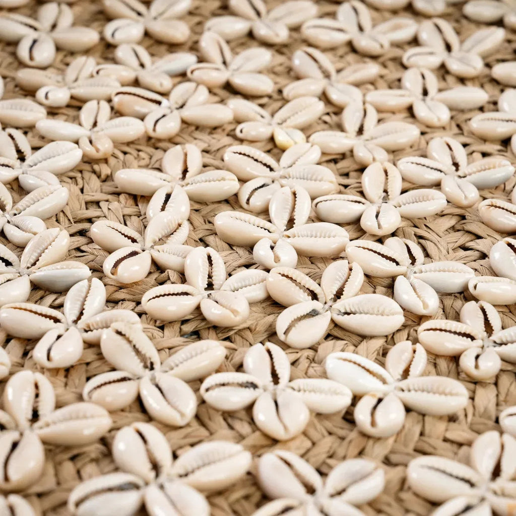 Plateau mural rond en coquillages tressés – Blanc naturel – Ø42 cm