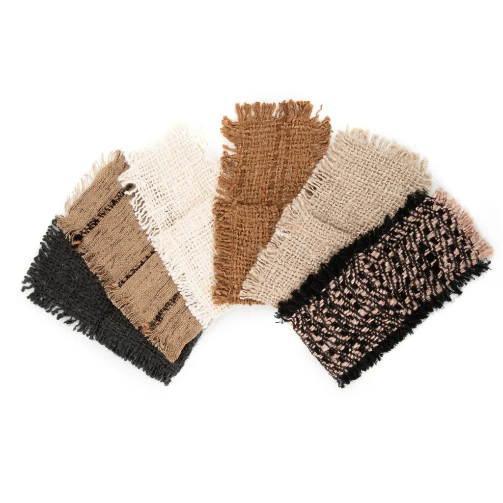 Échantillons de tissu en toile de jute avec bords effilochés pour pochettes à couverts