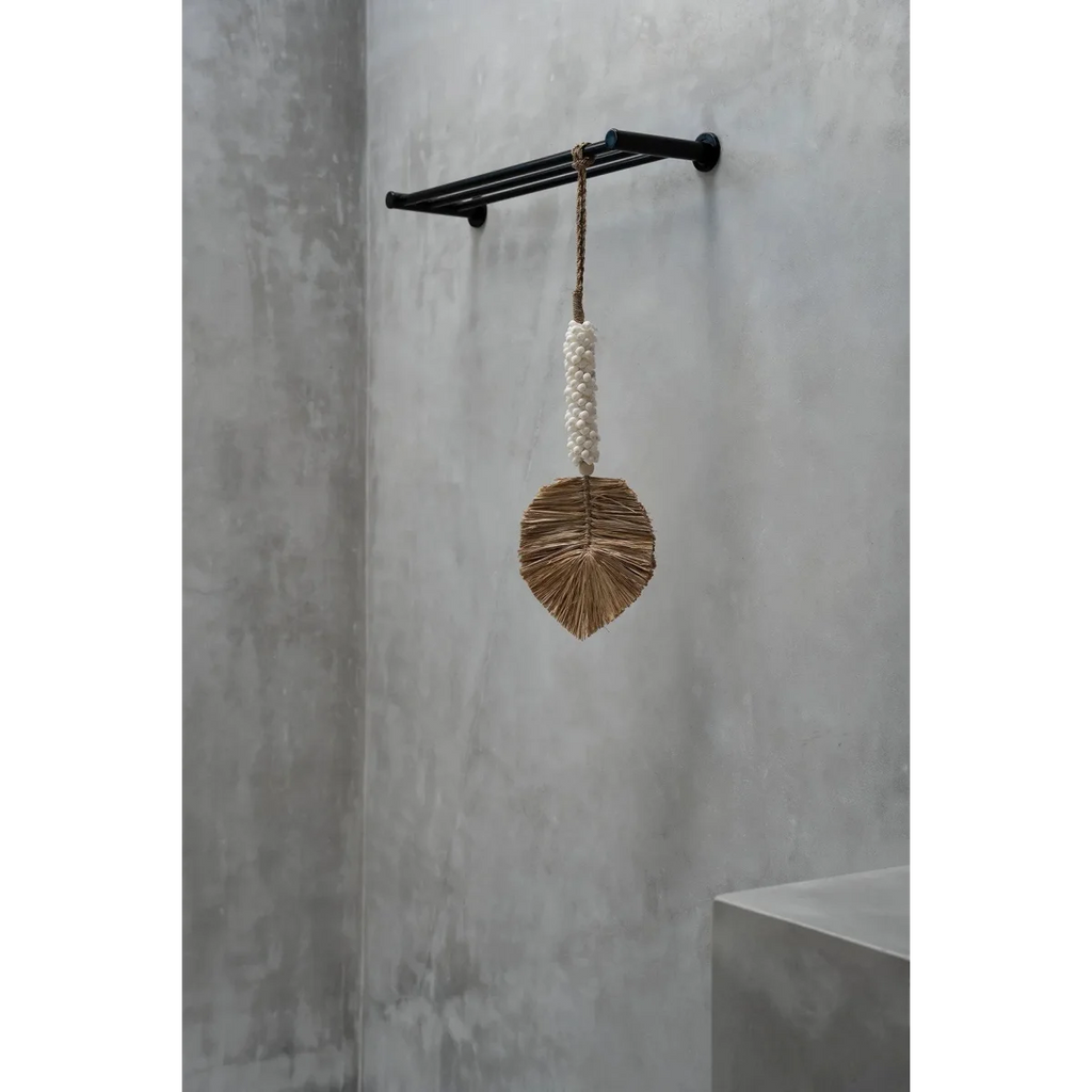 Pompon décoratif en raphia et coquillages – Blanc naturel