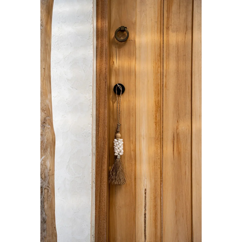 Porte en bois avec gland décoratif, anneau en métal, pour Pompon mural artisanal