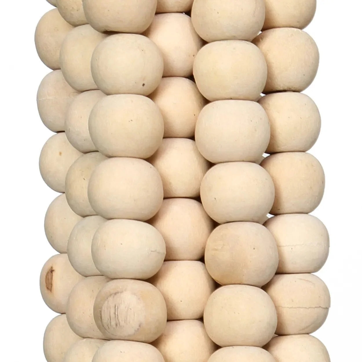 Sphères en bois naturel empilées pour le Pompon suspendu en perles de bois naturel fait main