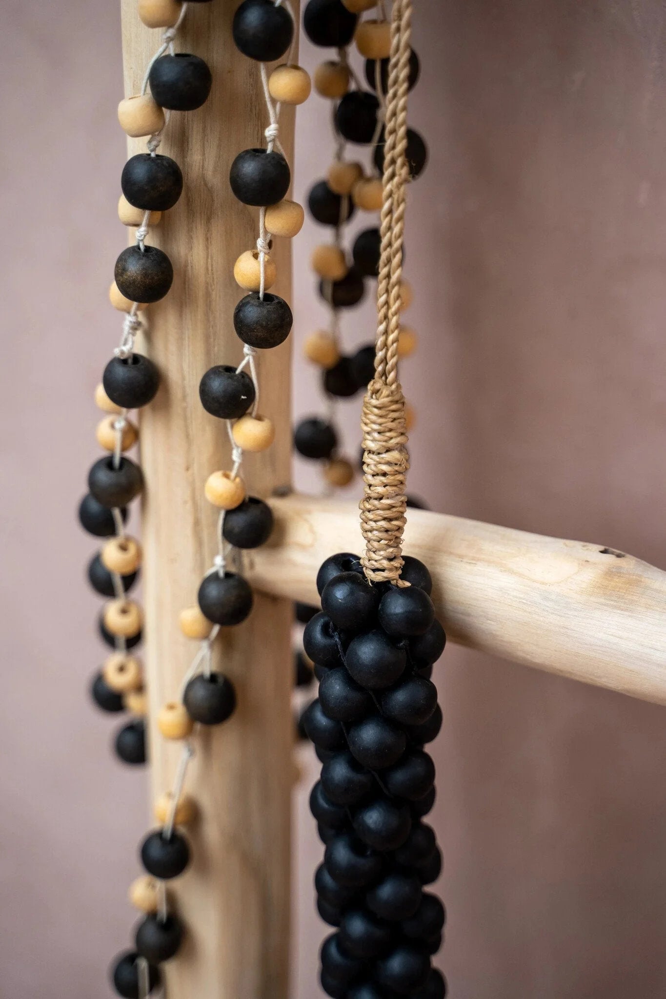 Guirlande en perles de bois noir avec corde naturelle, décoration intérieure chic