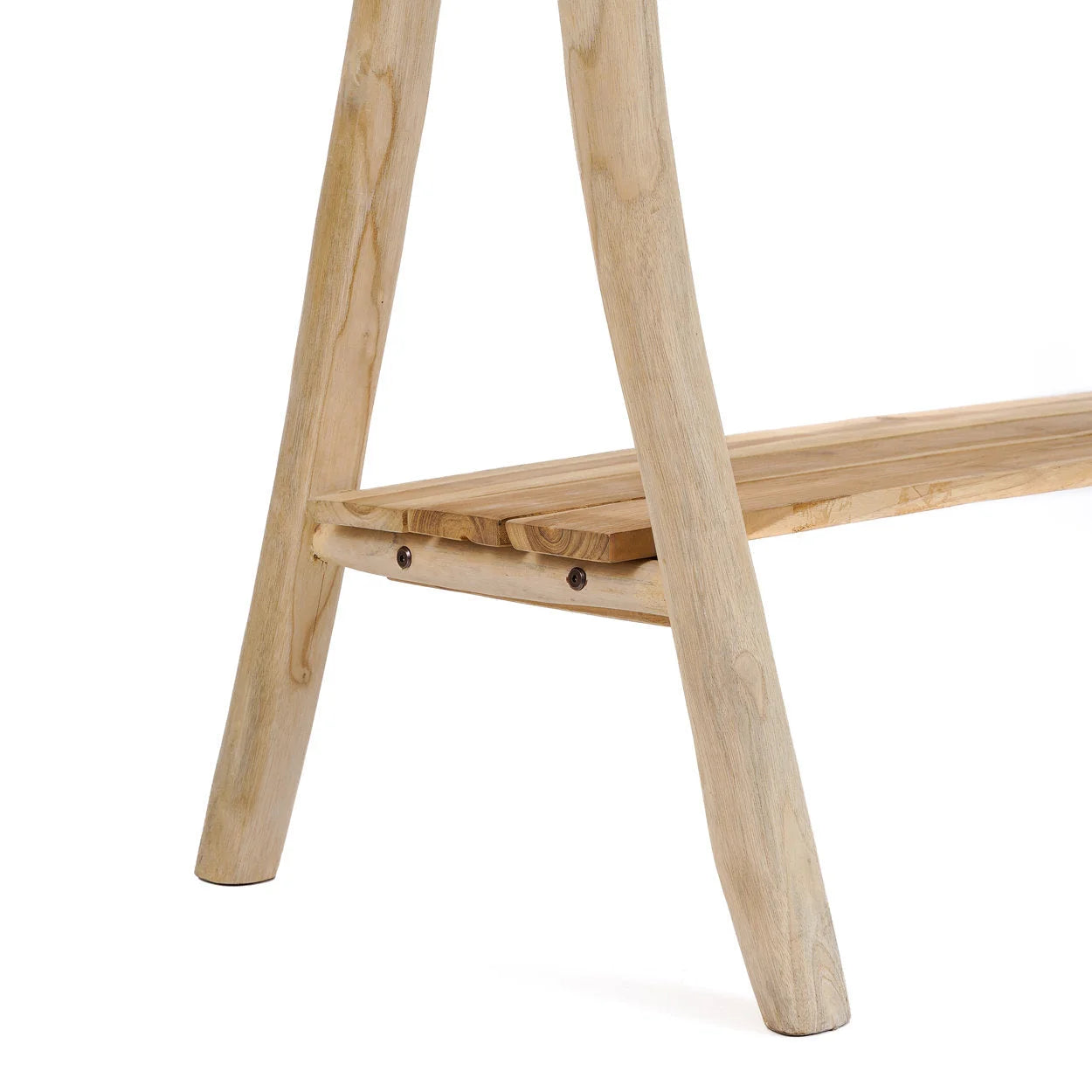 Étagère A-frame en bois clair avec tringle et étagère pour vêtements en teck naturel