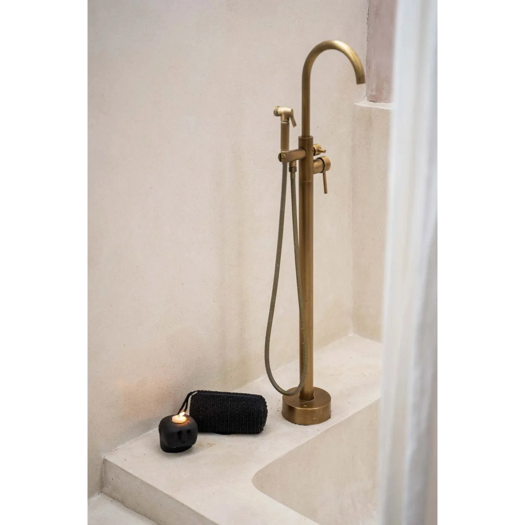 Robinet de baignoire en laiton brossé avec douchette à main, style moderne et élégant