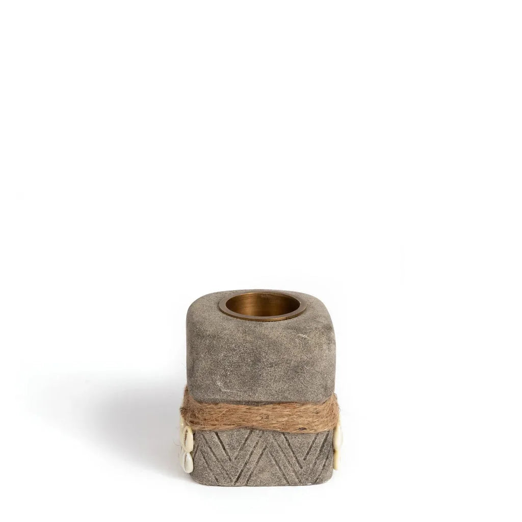 Support de bougie gris avec corde et coquillages pour Le porte-bougie Sumba Stone n°31
