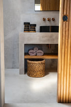 Porte-bougie en terre cuite noire et rotin 20 cm