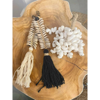 Porte-clés décoratif en macramé crème avec coquillages et pompon coton