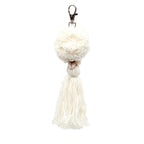 Porte-clés pompon coton écru avec coquillages naturels
