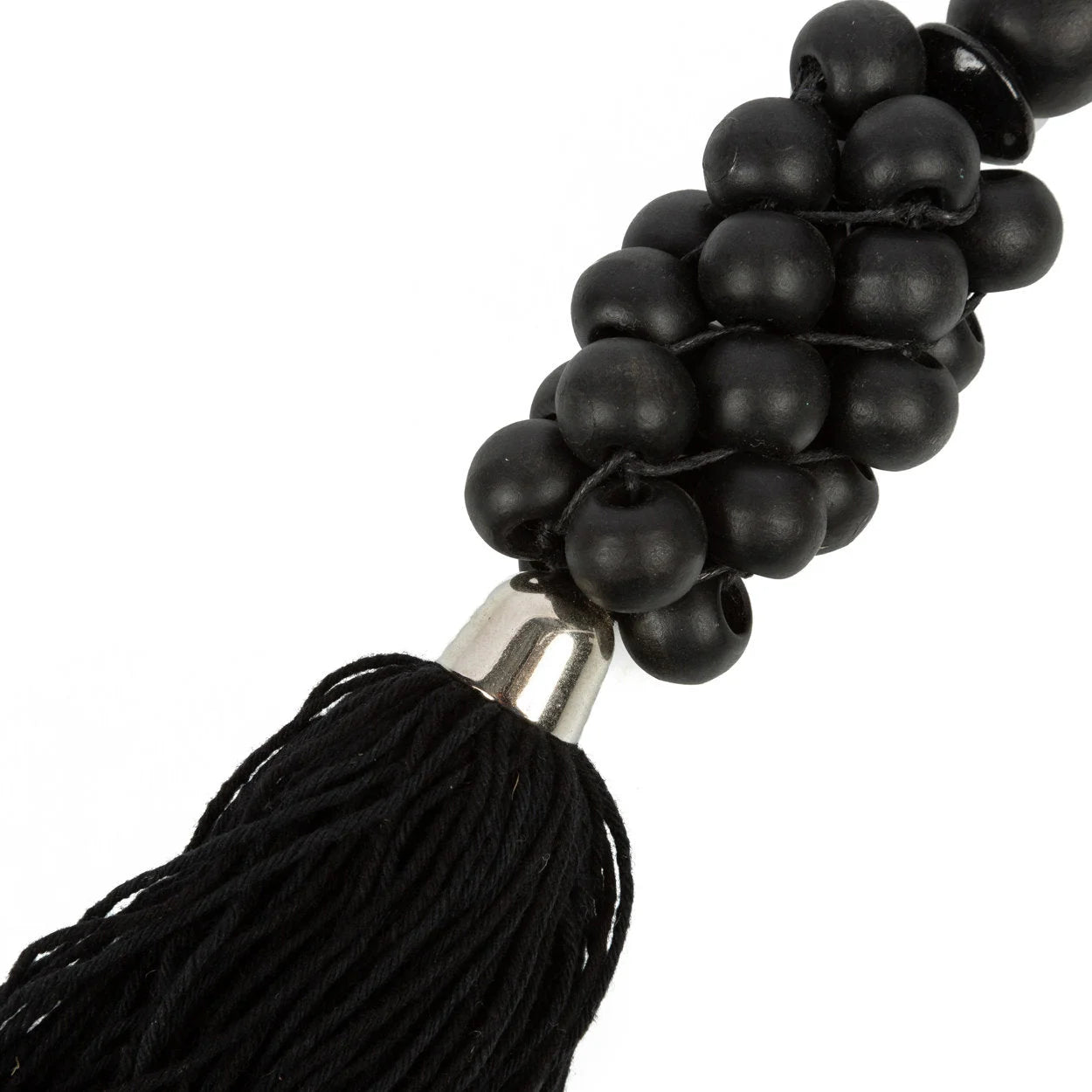 Porte-clés pompon en perles de bois noir avec capuchon métallique argenté