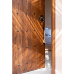 Porte-clés en raphia blanc avec coquillages et pompon