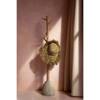 Portemanteau en bois de teck clair base béton forme arbre – H150 cm