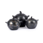 Trio de pots artisanaux en terracotta finition noire brute, mats et arrondis