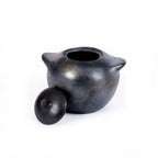 Pot en céramique noir avec couvercle du produit Le Pot Brûlé