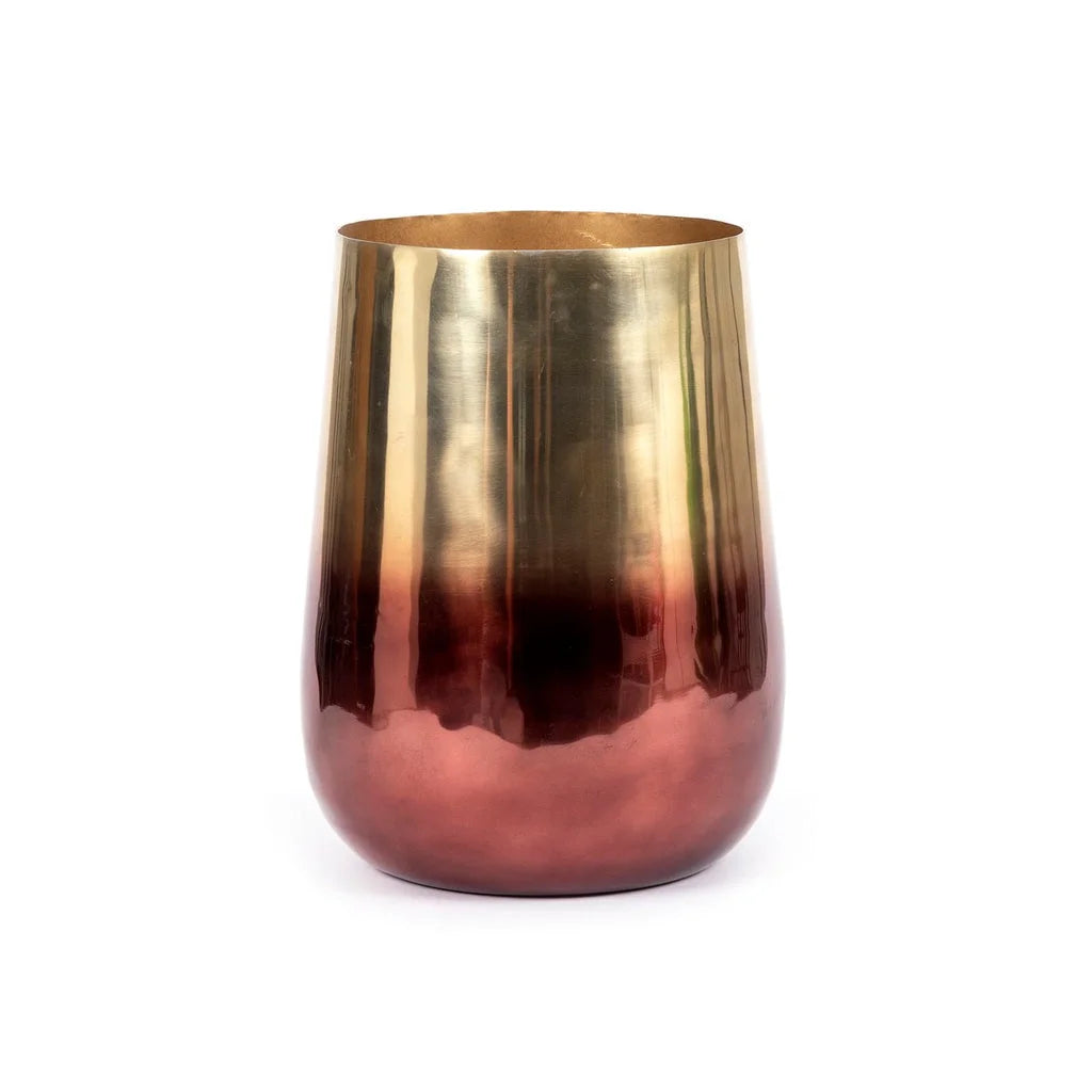 Vase en laiton bicolore avec dégradé or et rouge pour décoration intérieure