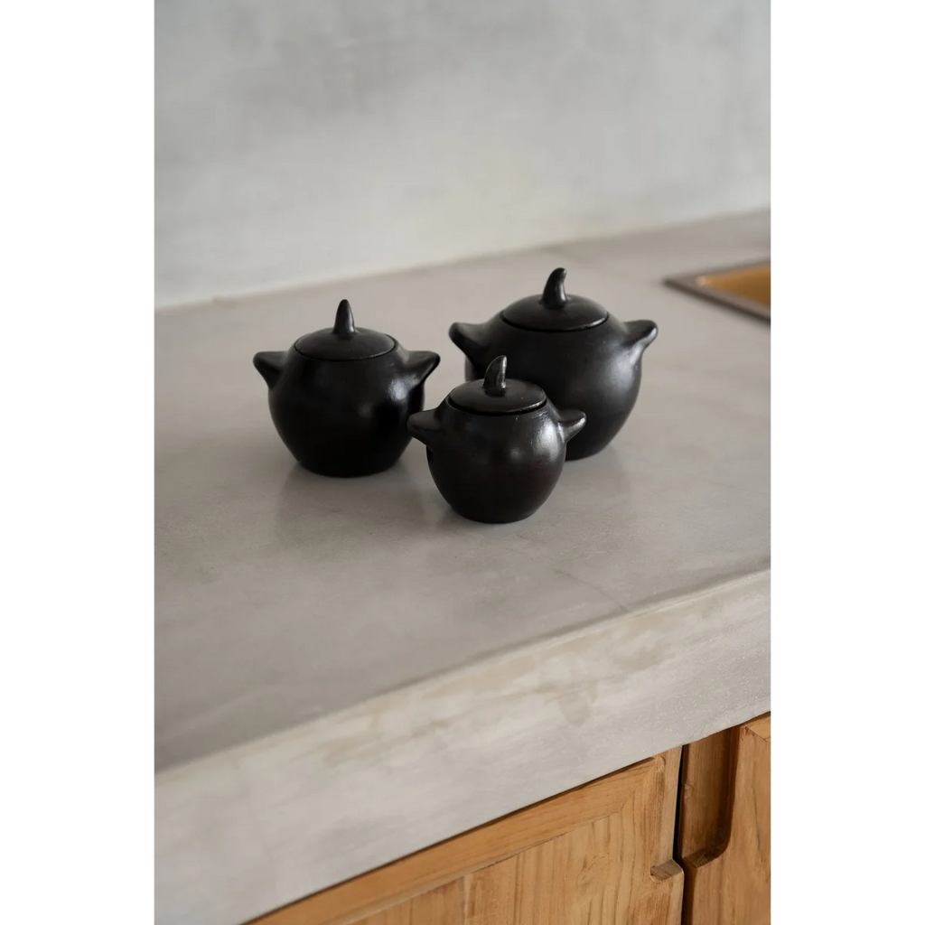 Pot en terre cuite noir brûlé fait main 10x7x8 cm