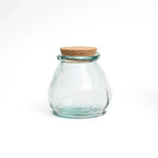 Bocal en verre transparent avec bouchon en liège.