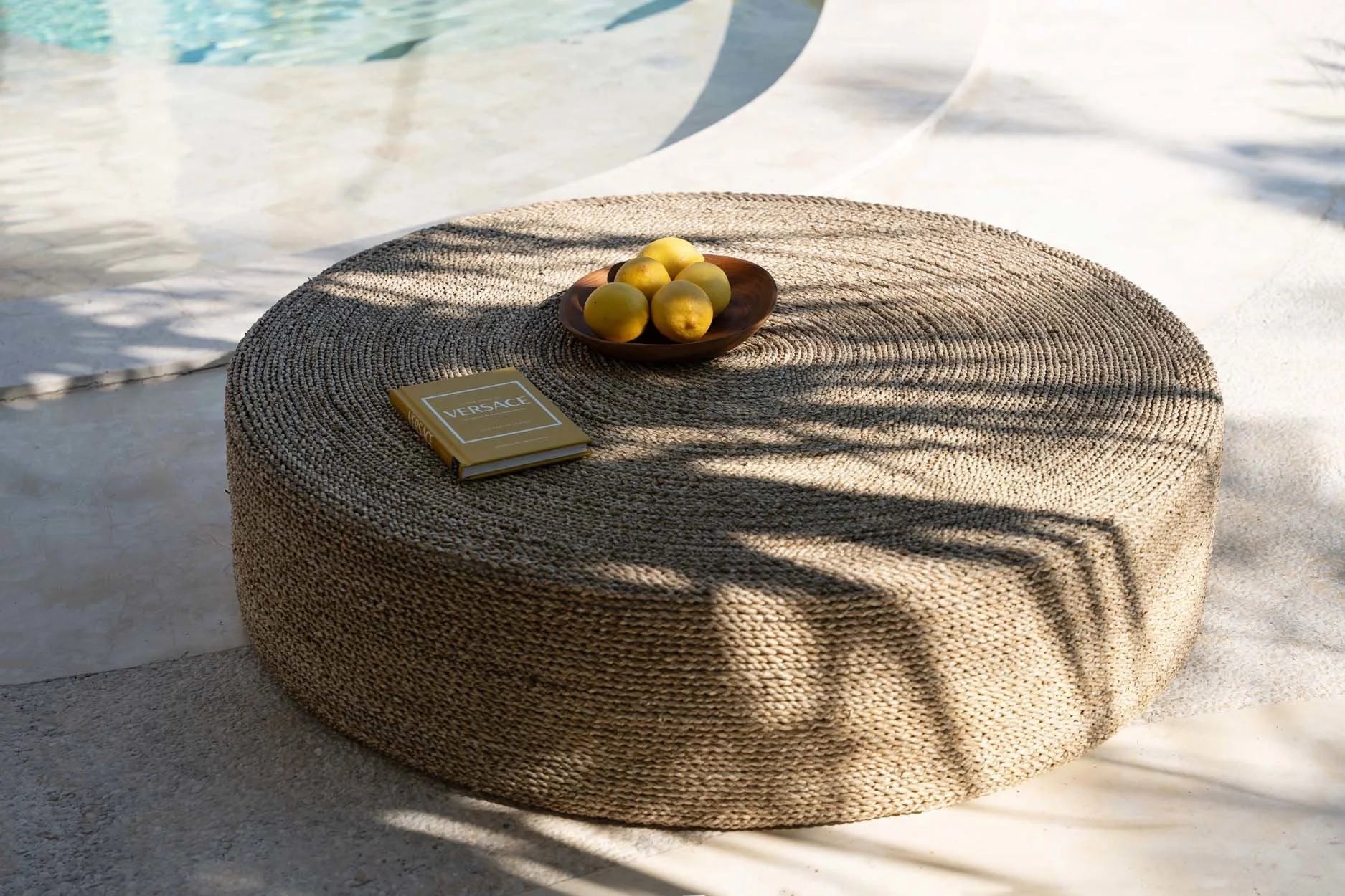 Pouf rond en jonc de mer naturel usage table basse salon – Ø100 cm