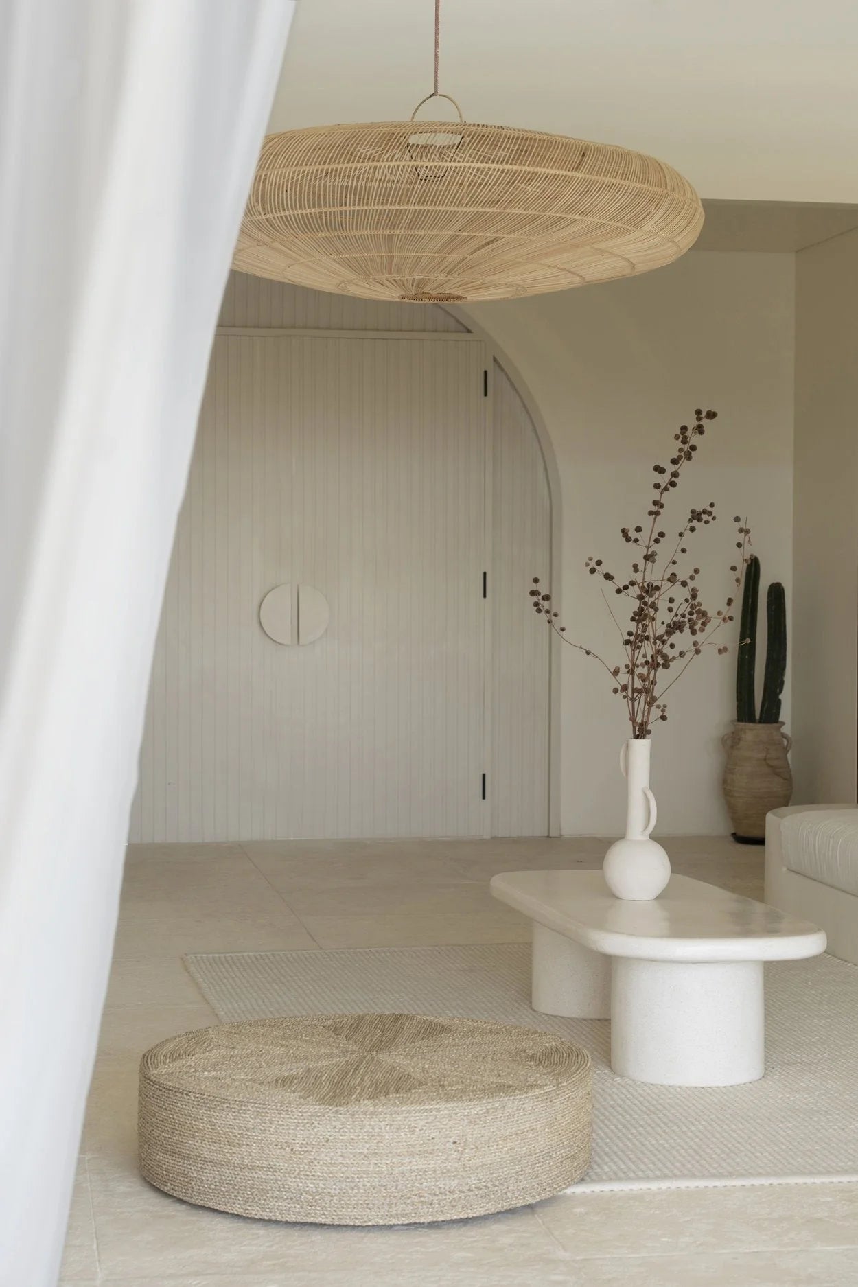Luminaire suspendu en tissage naturel pour table basse ou salon Ø100 cm