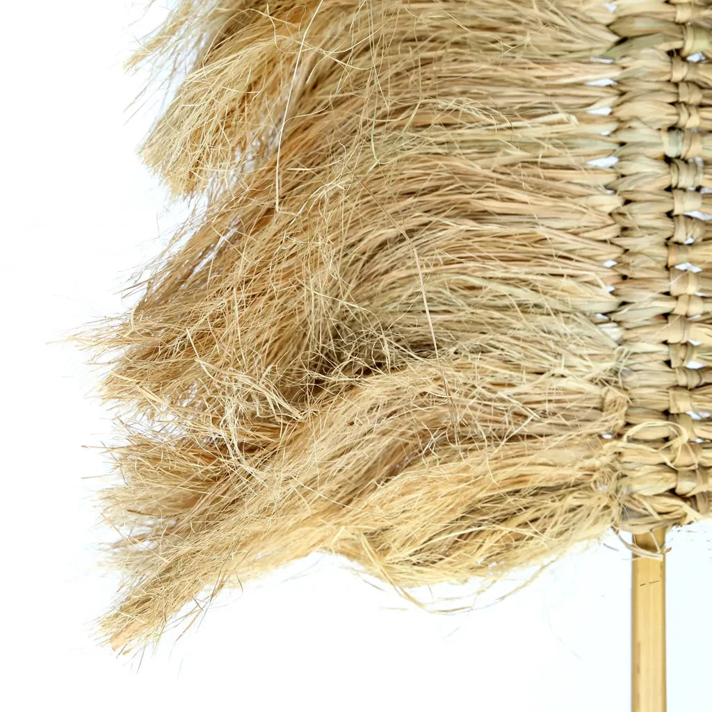 Ampoule en osier naturel avec franges en paille pour décoration intérieure elegante